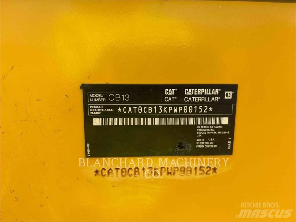 CAT CB13 Tvåvalsvältar