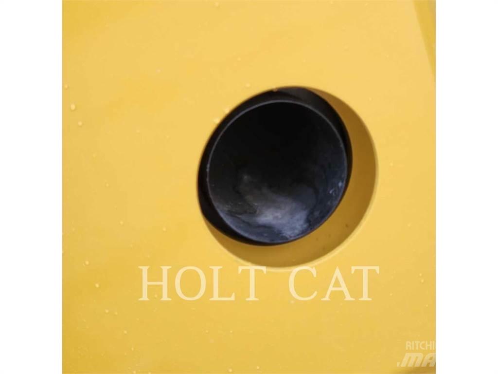 CAT CB15 Hjullastare