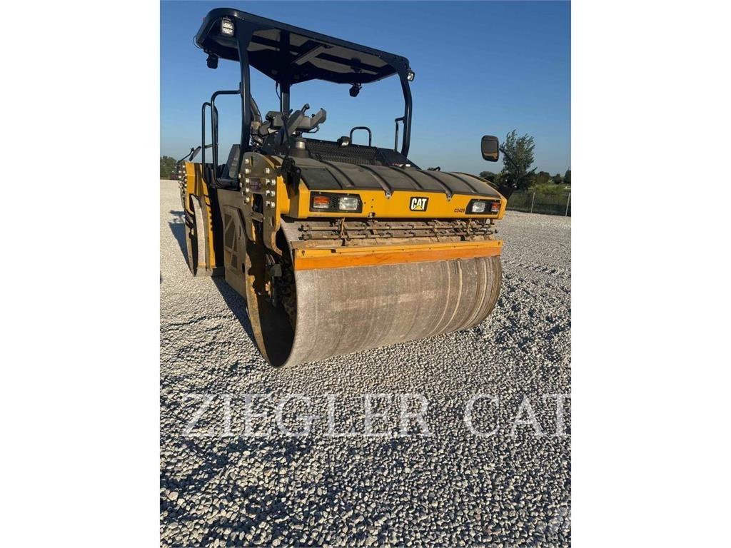 CAT CB15 Jordkompaktorer