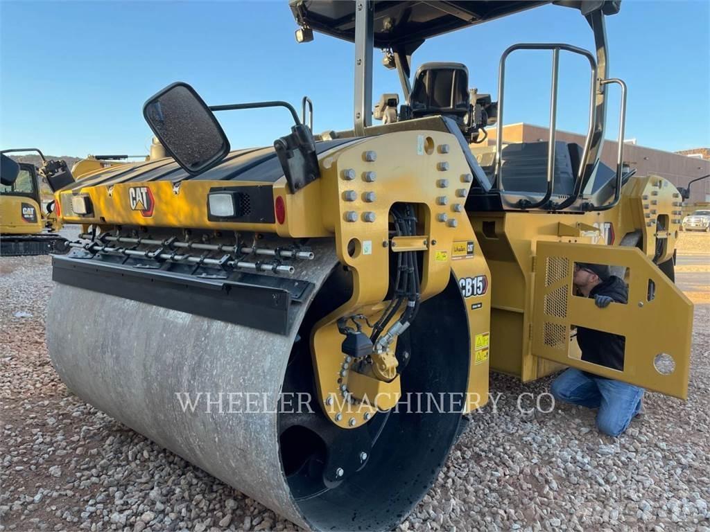 CAT CB15 CW VV Tvåvalsvältar