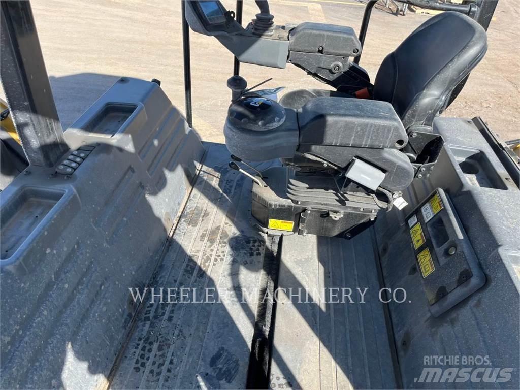 CAT CB15 CW VV Tvåvalsvältar