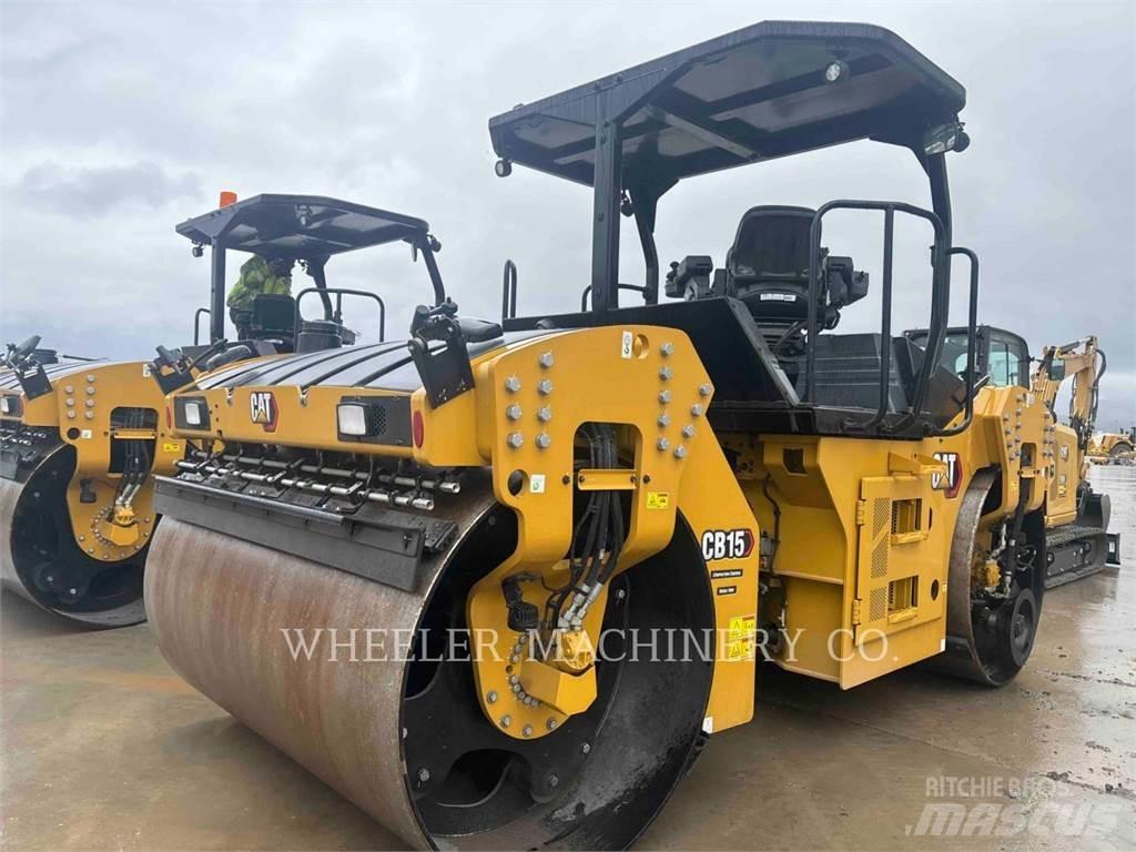 CAT CB15 CW VV Tvåvalsvältar