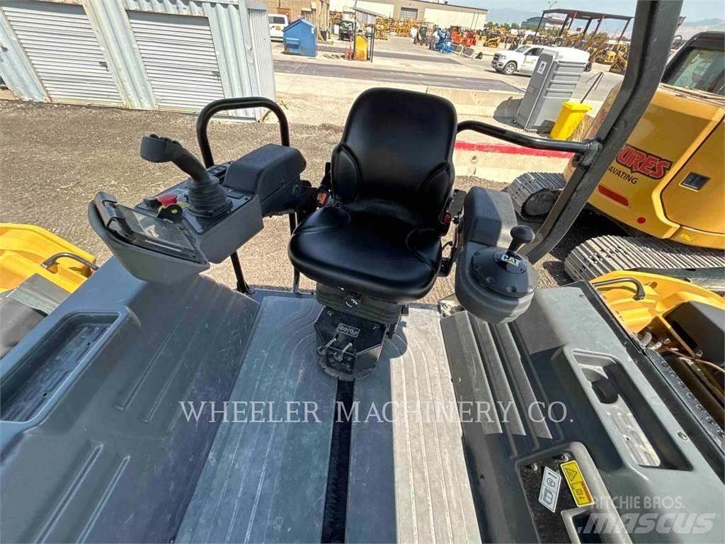 CAT CB15 CW VV Tvåvalsvältar