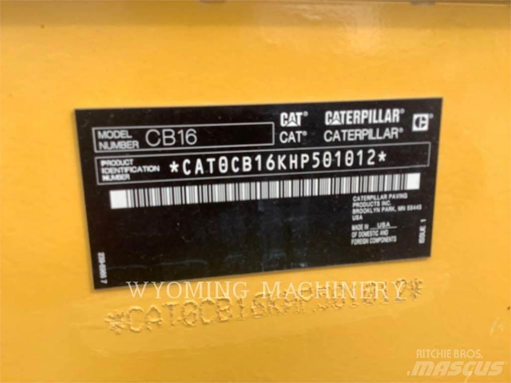 CAT CB16 Asfaltsspridare