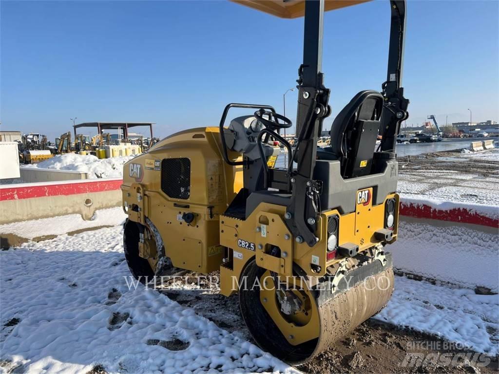 CAT CB2.5 Tvåvalsvältar