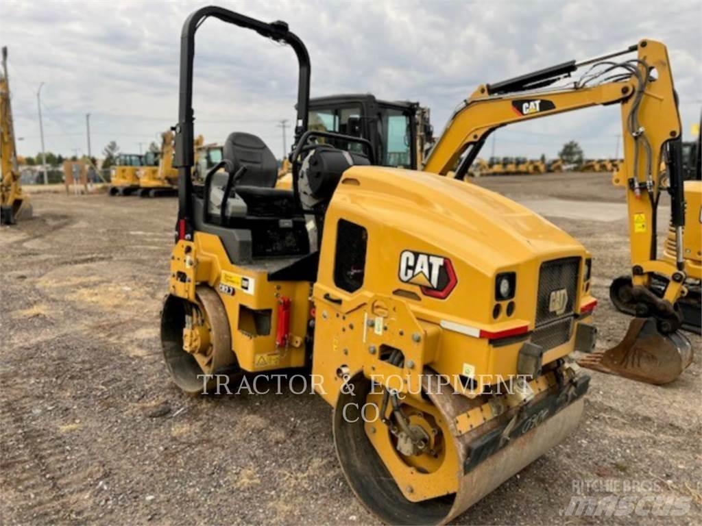 CAT CB2.7 Asfaltsläggningsmaskiner