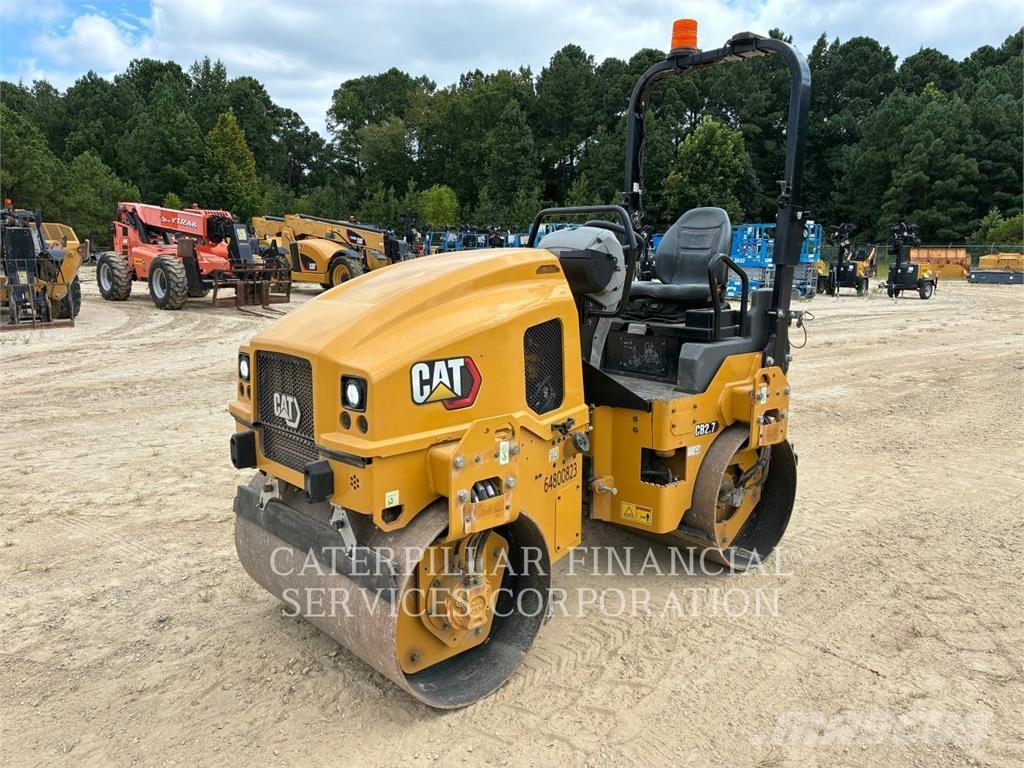 CAT CB2.703 Tvåvalsvältar