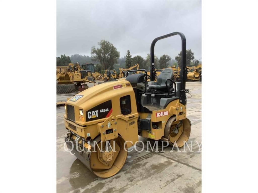 CAT CB24B Asfaltsspridare