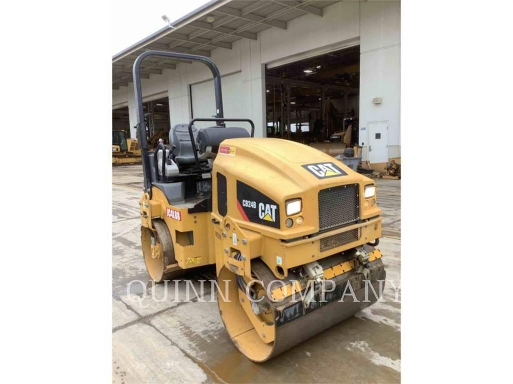 CAT CB24B Asfaltsspridare
