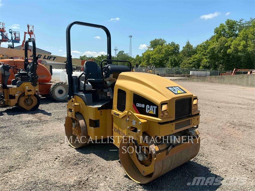 CAT CB24B Tvåvalsvältar