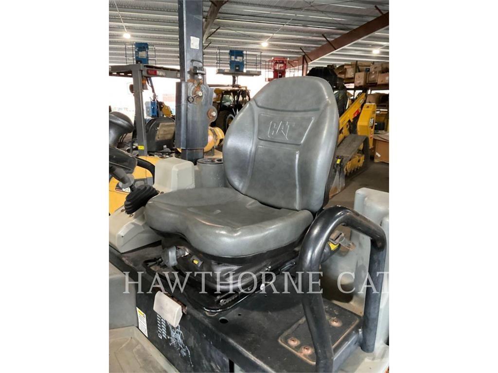 CAT CB24B Tvåvalsvältar