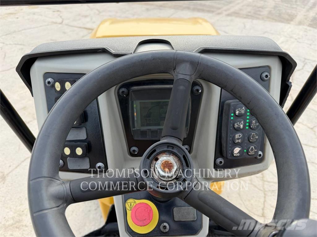 CAT CB24B Tvåvalsvältar