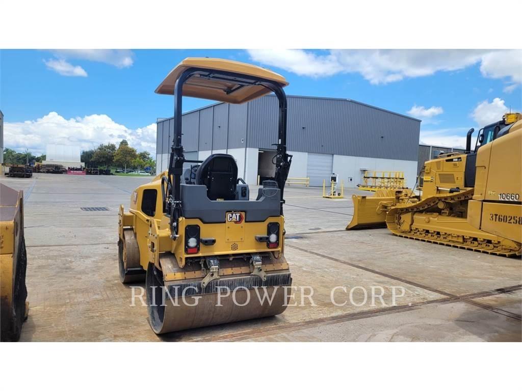 CAT CB4.4 Tvåvalsvältar
