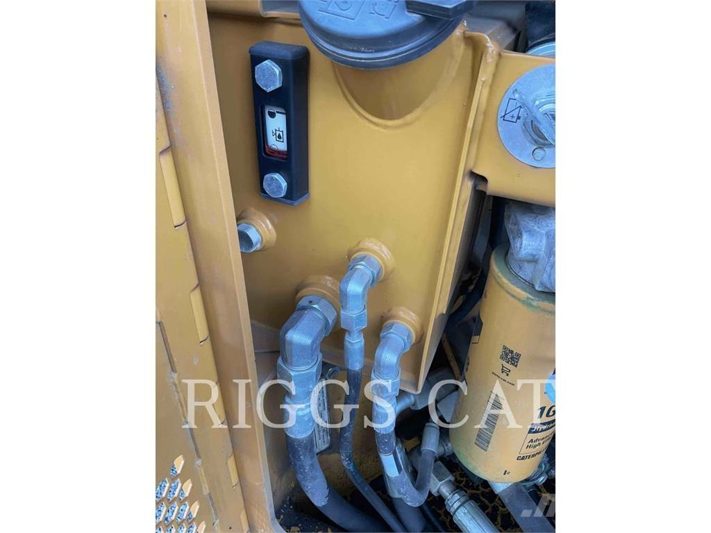 CAT CB44B Tvåvalsvältar