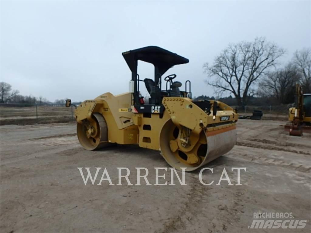CAT CB64 Asfaltsläggningsmaskiner