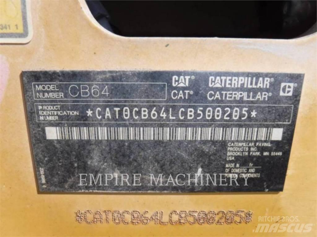 CAT CB64 Tvåvalsvältar