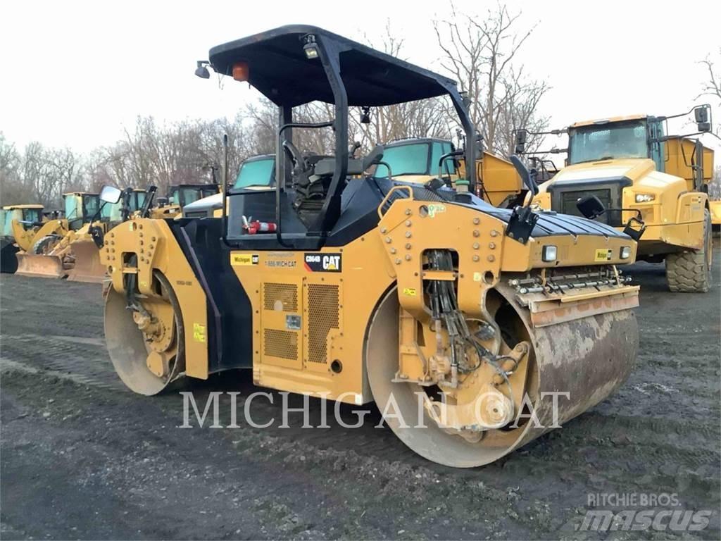 CAT CB64B Tvåvalsvältar