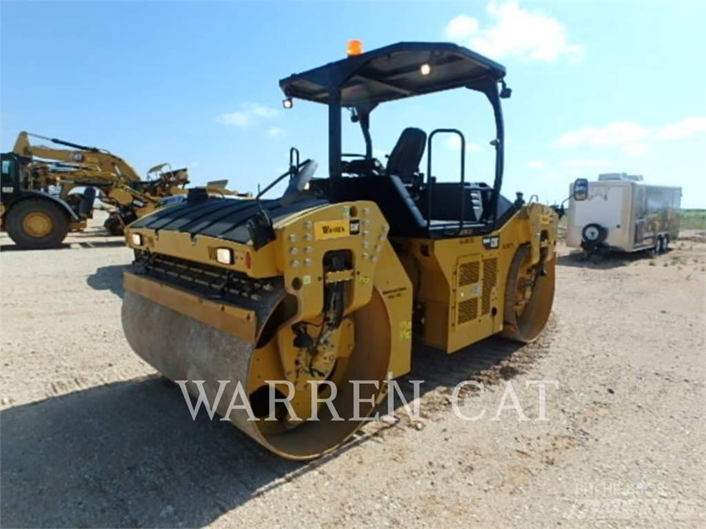 CAT CB66B Asfaltsläggningsmaskiner