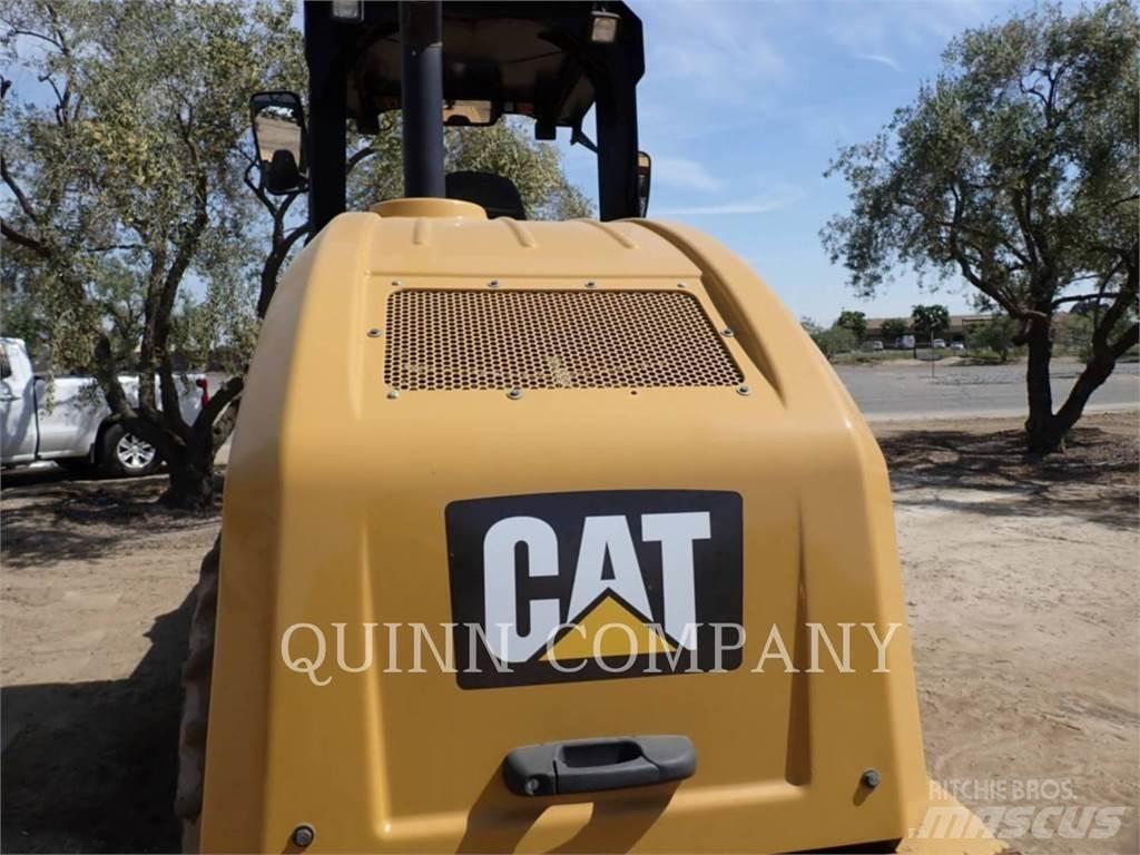 CAT CP44 Asfaltsspridare