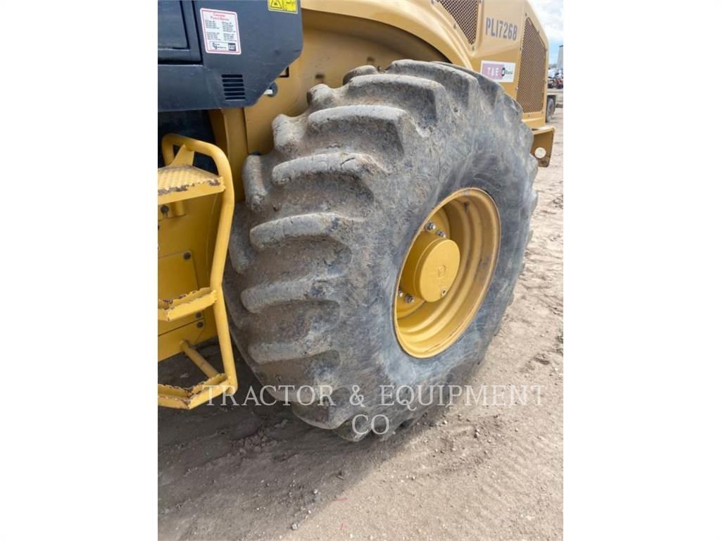 CAT CP56B Asfaltsläggningsmaskiner