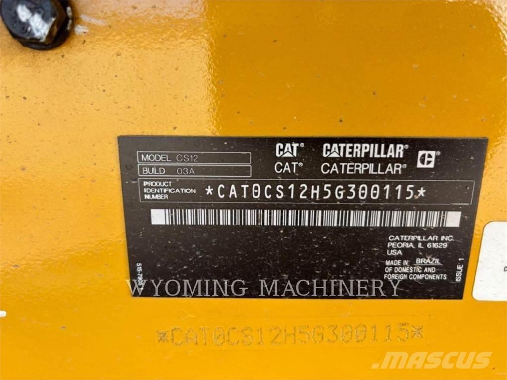 CAT CS12 Asfaltsspridare