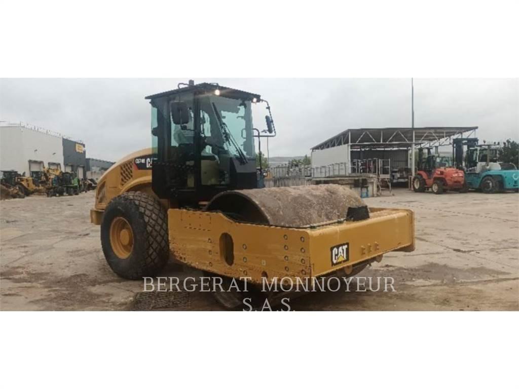 CAT CS74B 4F Jordkompaktorer