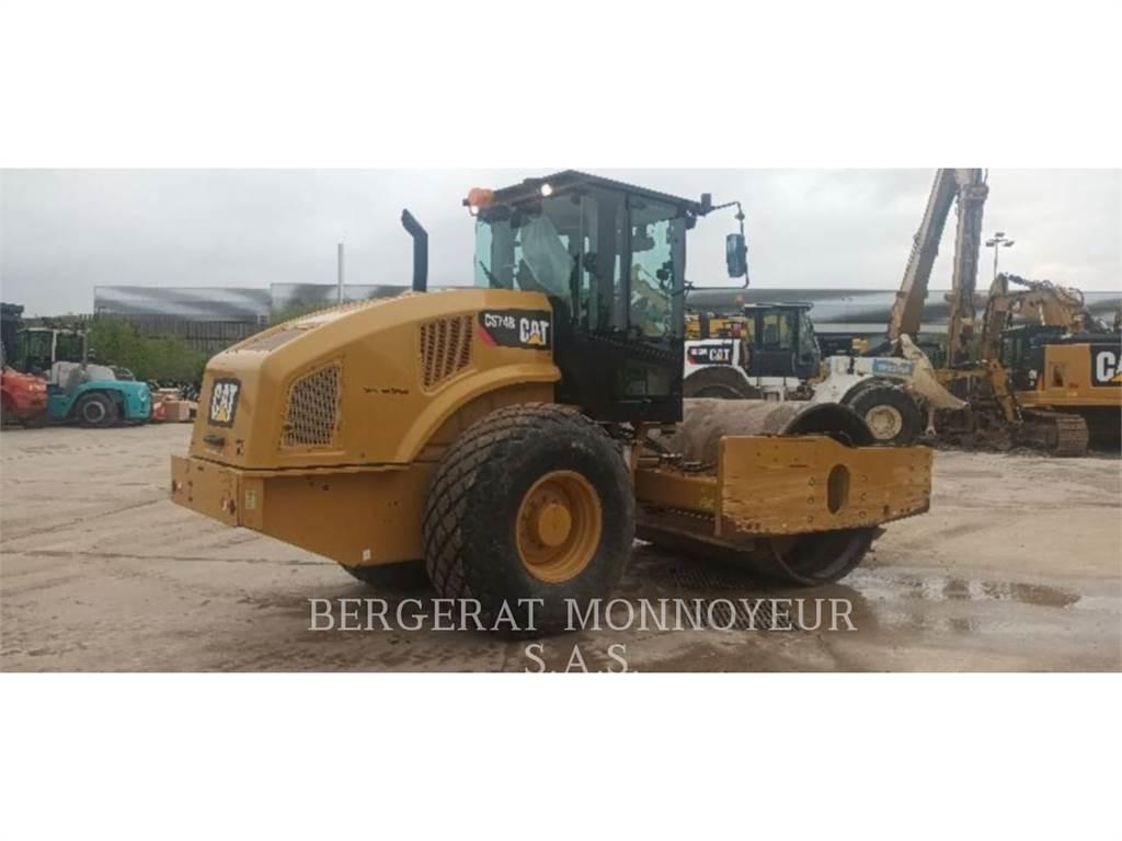 CAT CS74B 4F Jordkompaktorer