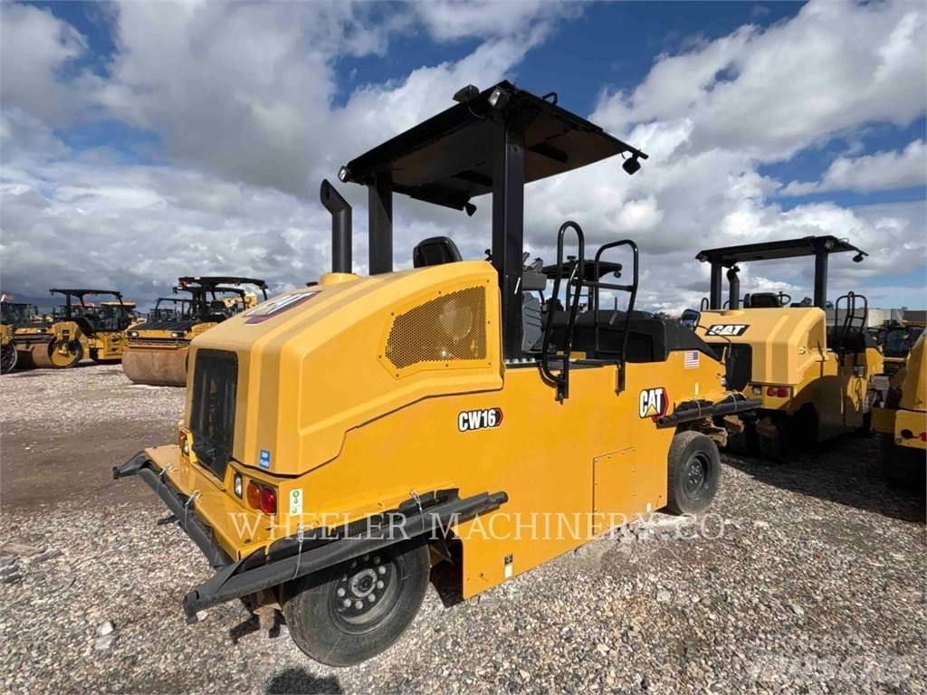 CAT CW16 Pneumatiska Hjulvältar