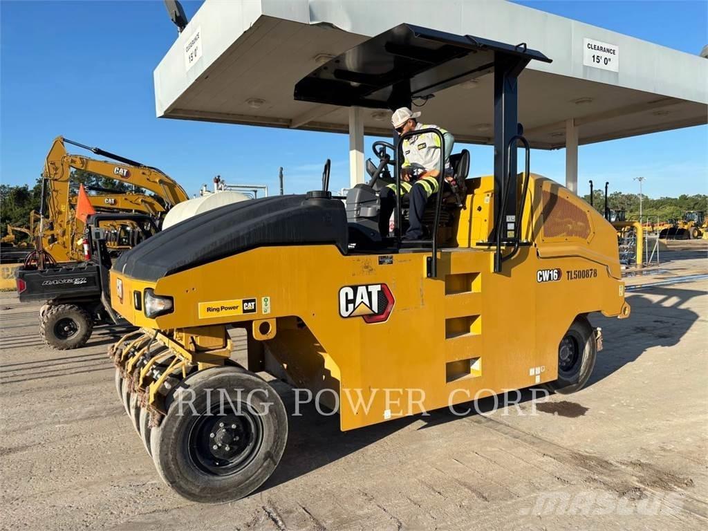 CAT CW16 Tvåvalsvältar