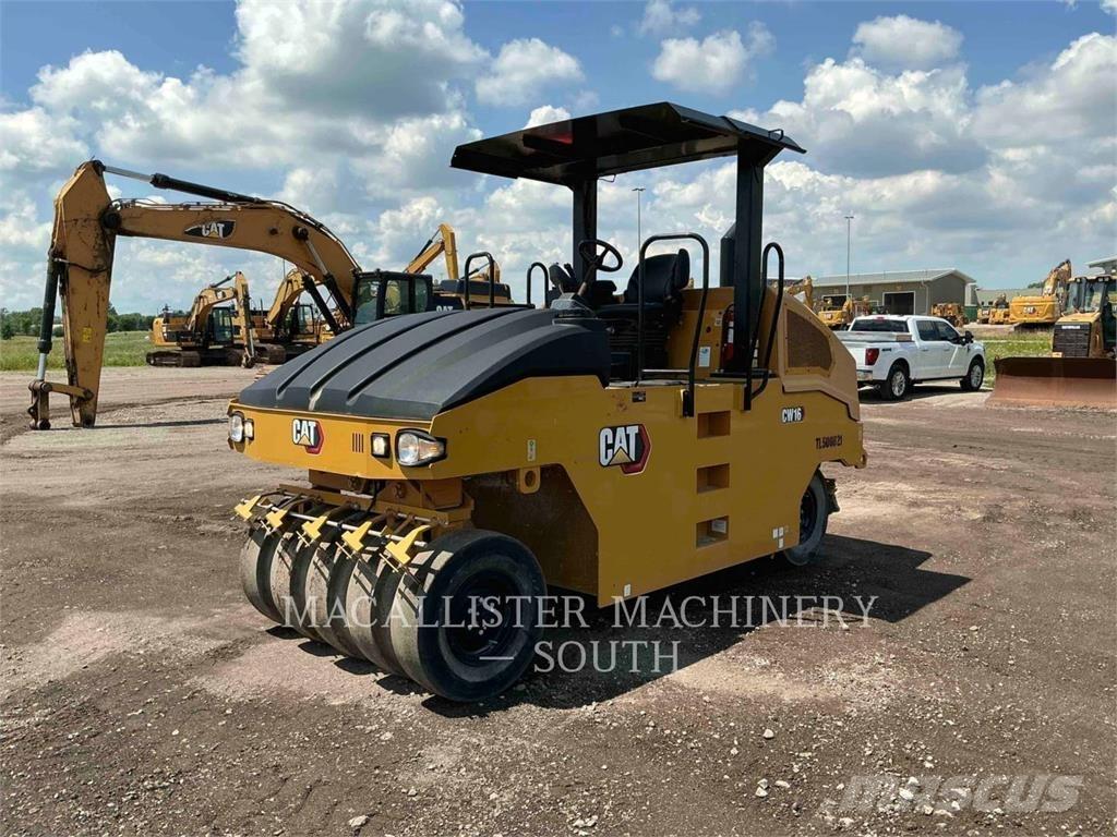 CAT CW16 Pneumatiska Hjulvältar