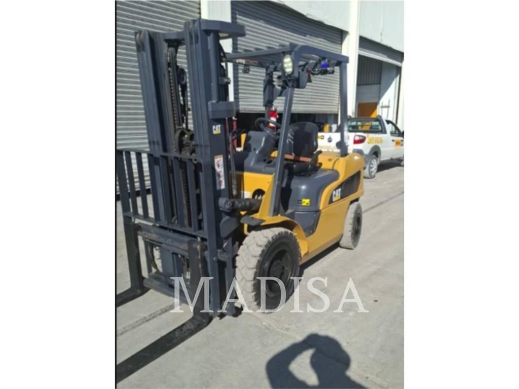 CAT DP30NM5-D Övriga motviktstruckar