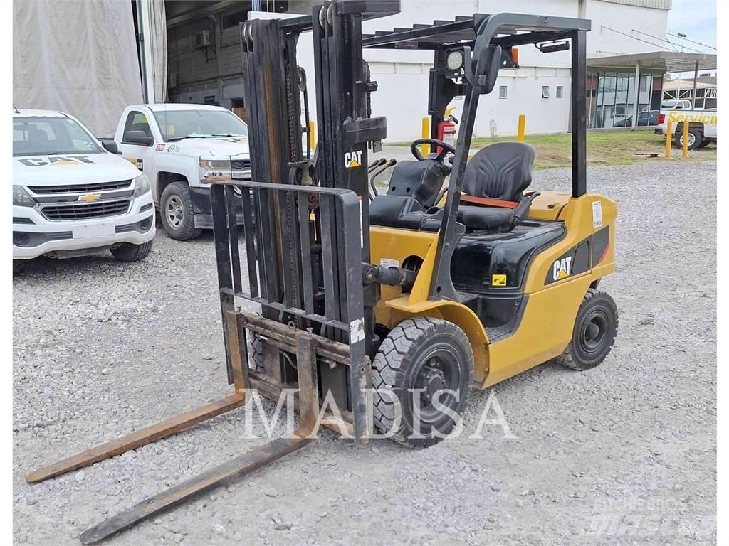 CAT LIFT TRUCKS DP25NM5 Dieselmotviktstruckar
