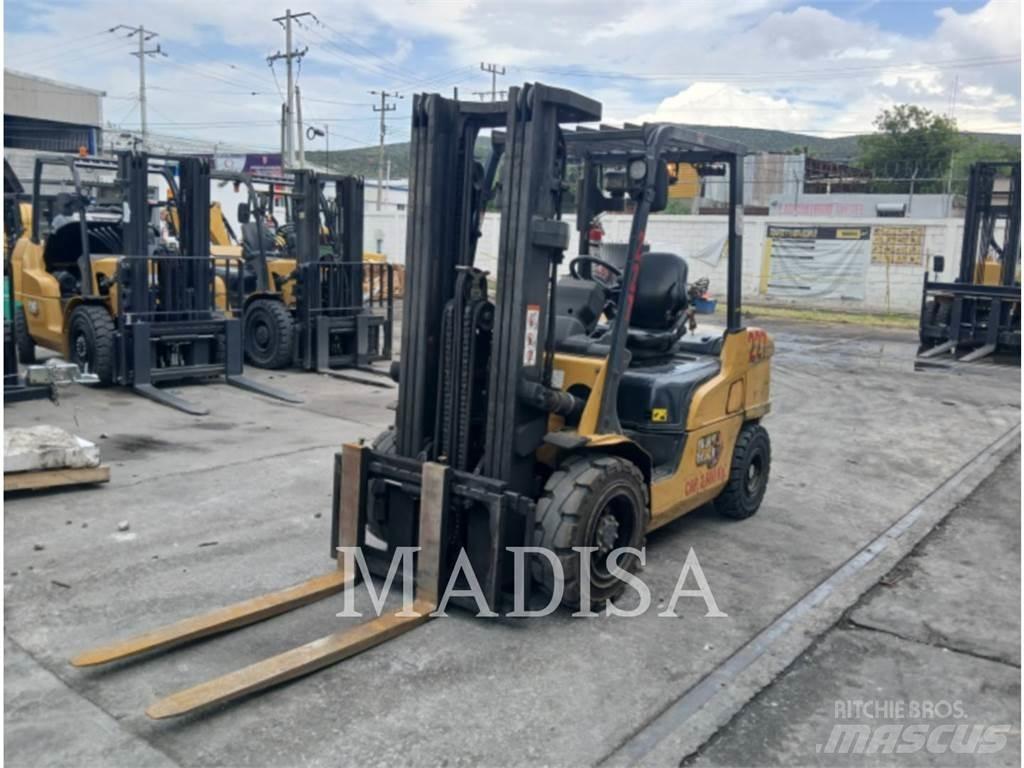 CAT LIFT TRUCKS DP30NM Dieselmotviktstruckar