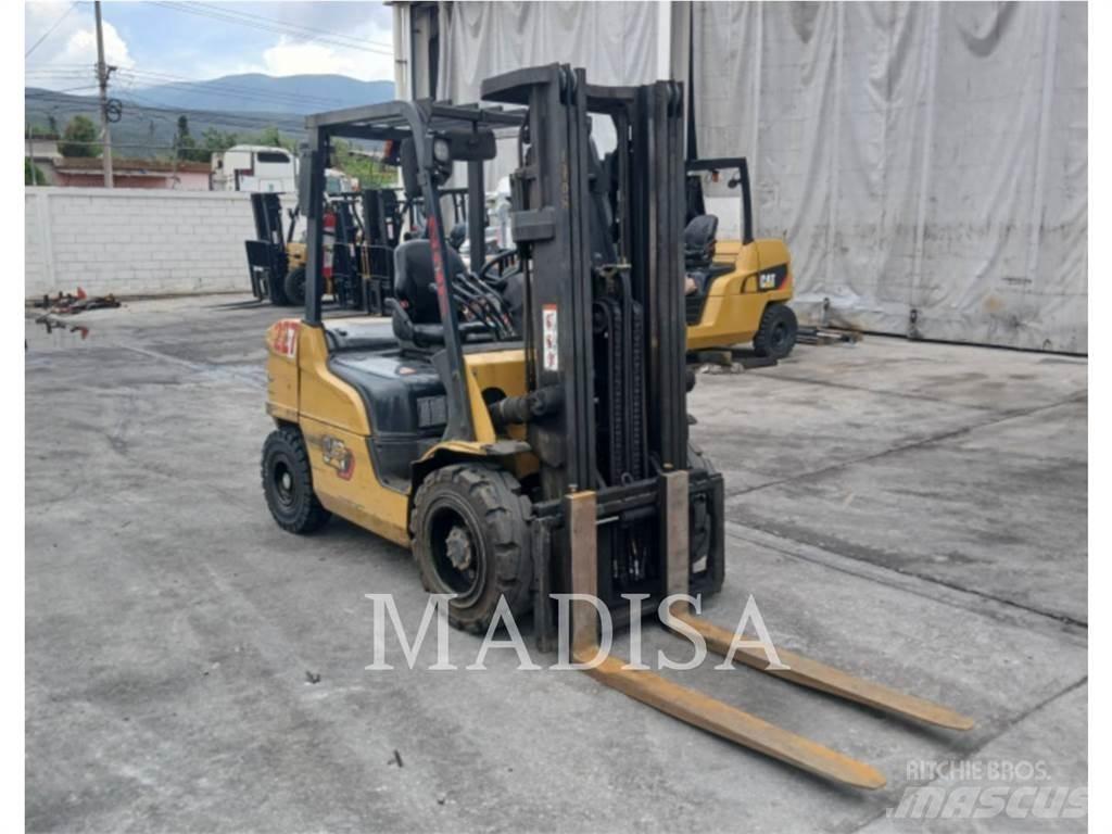 CAT LIFT TRUCKS DP30NM Dieselmotviktstruckar