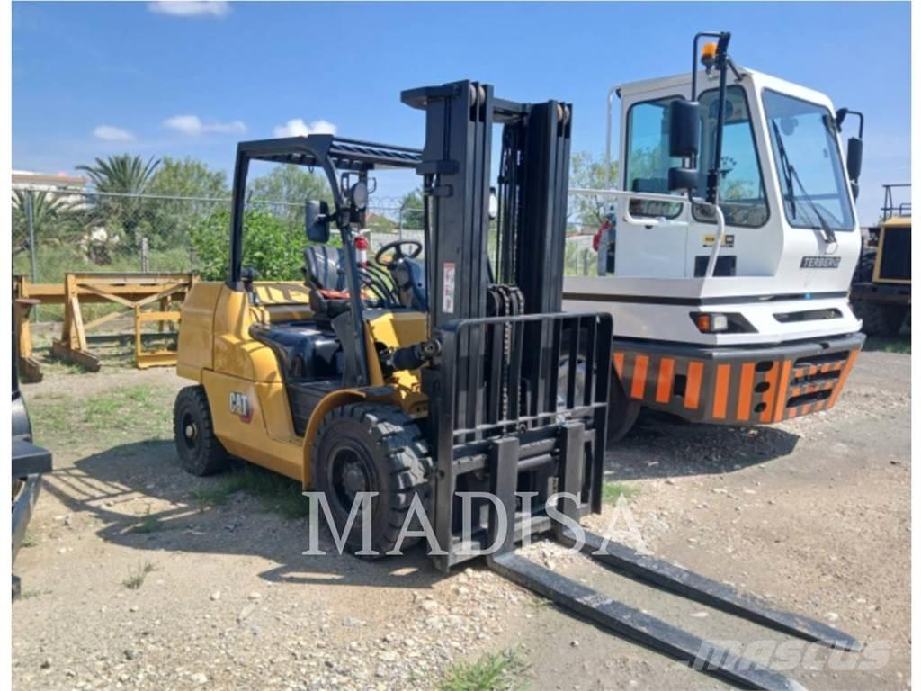 CAT LIFT TRUCKS DP50CNM Dieselmotviktstruckar