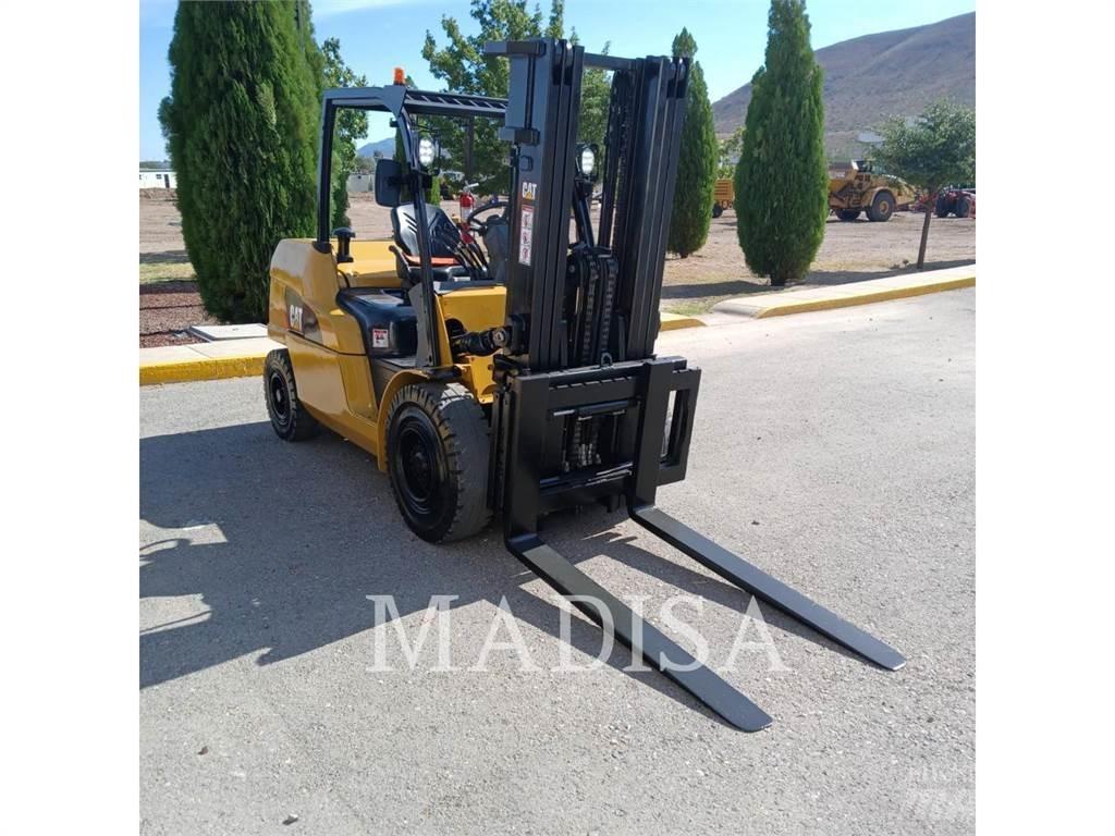 CAT LIFT TRUCKS DP50NM Dieselmotviktstruckar