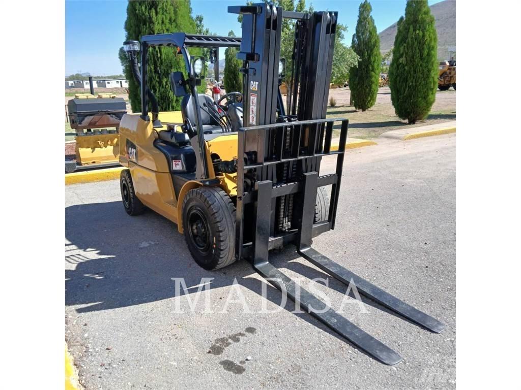 CAT LIFT TRUCKS DP50NM1 Dieselmotviktstruckar