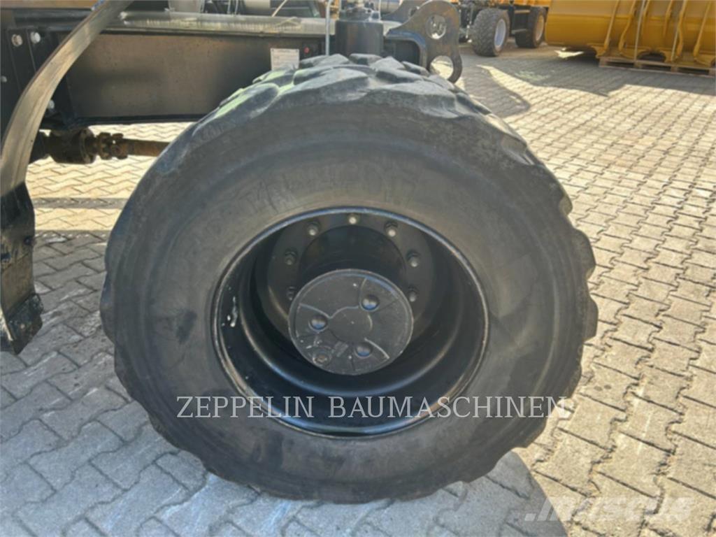 CAT M318-07A Hjulgrävare