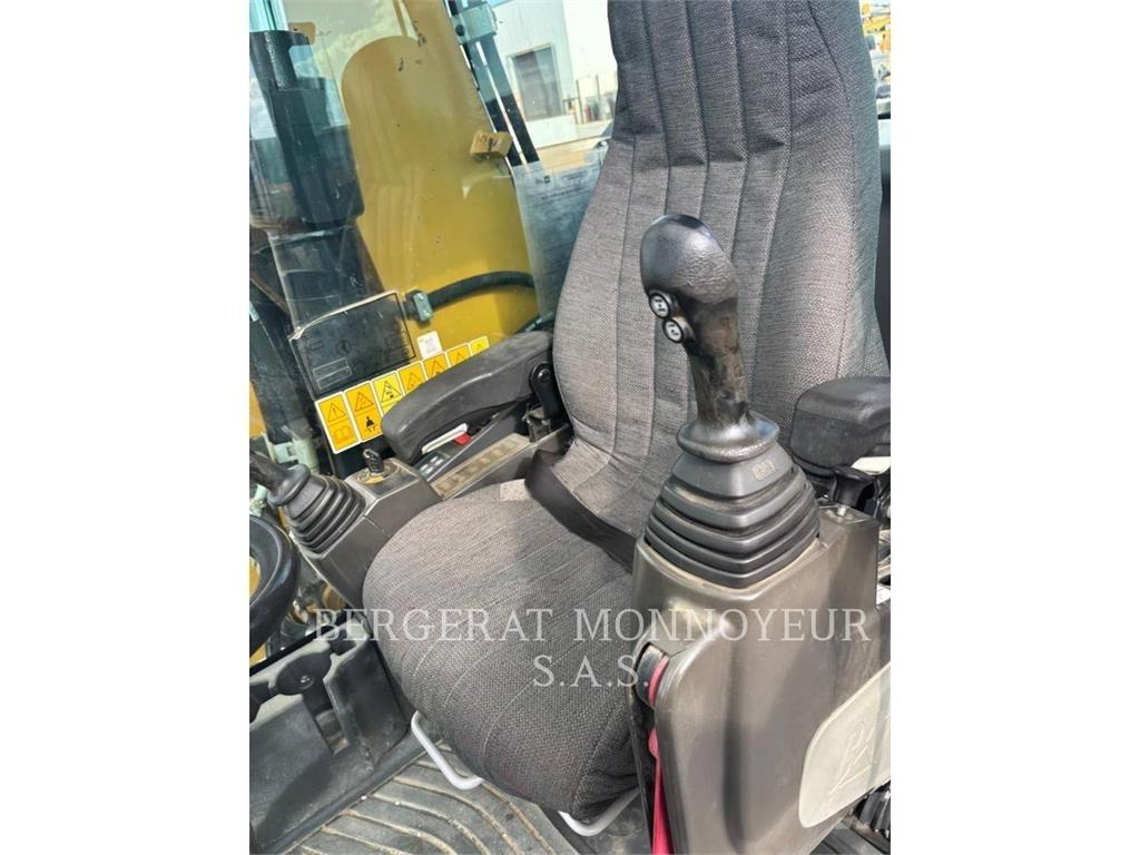 CAT M318F IVC Hjulgrävare
