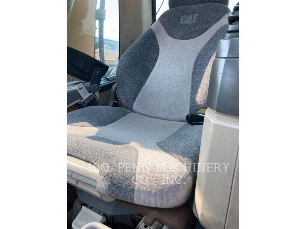 CAT M322C Hjulgrävare
