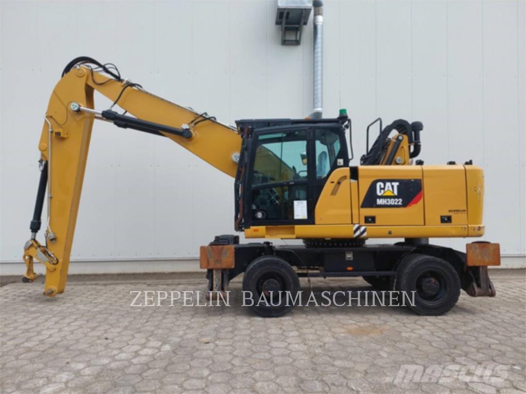 CAT MH3022-06C Rivningsgrävare
