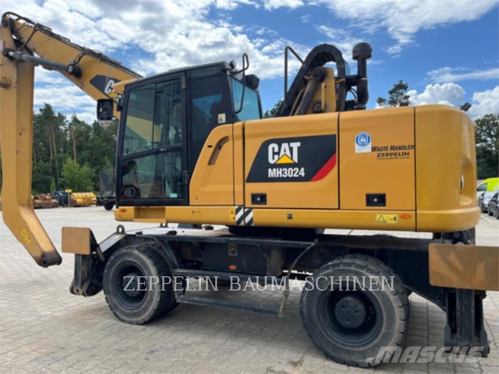 CAT MH3024-06C Rivningsgrävare