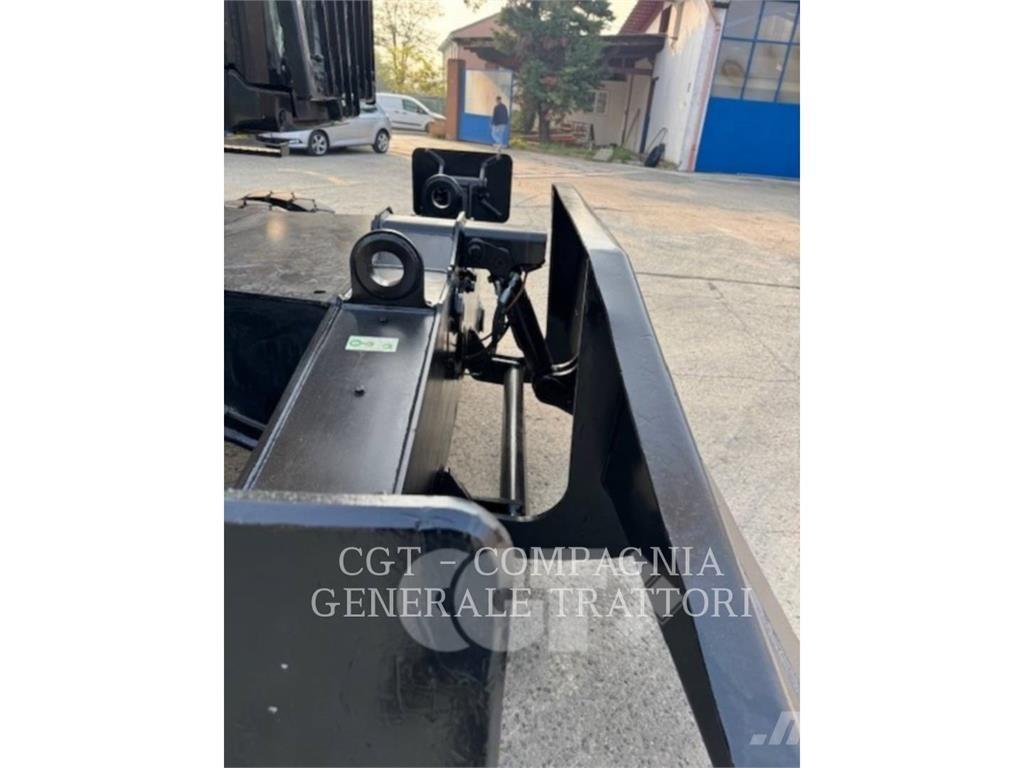 CAT MH3024NG Hjulgrävare