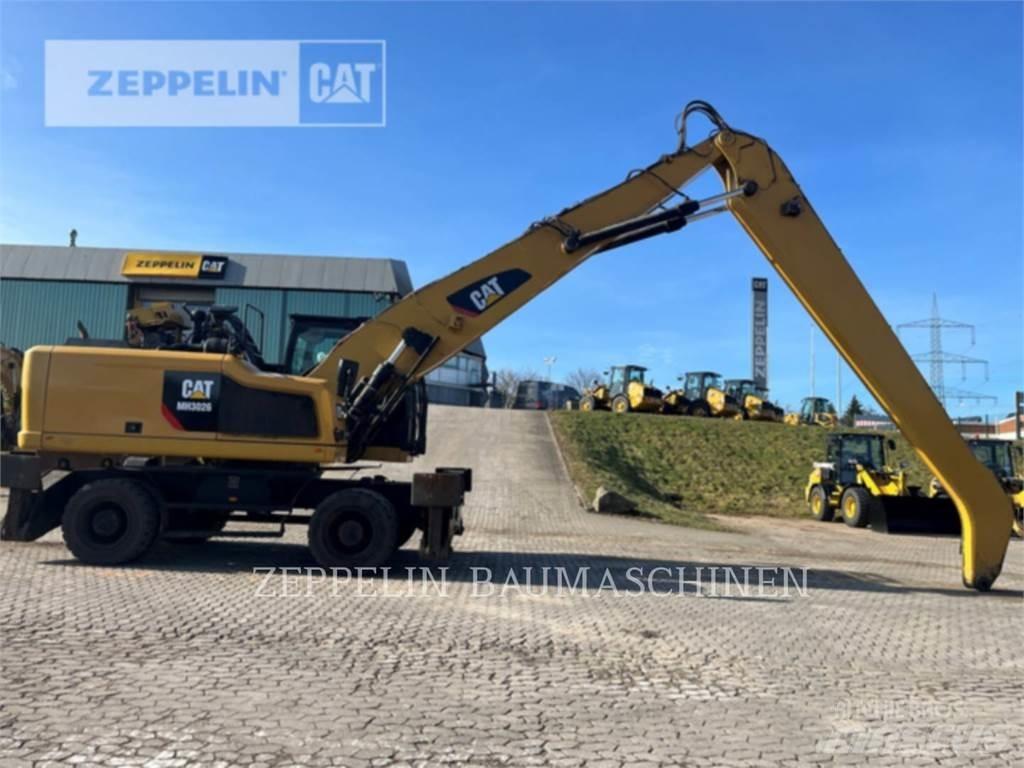 CAT MH3026-06C Rivningsgrävare