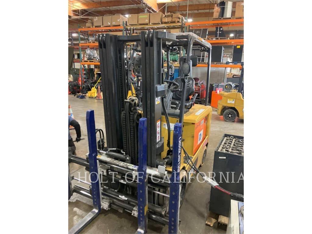 CAT MITSUBISHI EC30N2 Elmotviktstruckar