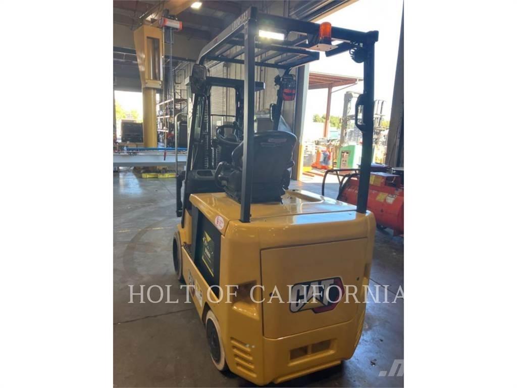CAT MITSUBISHI EC30N3 Elmotviktstruckar