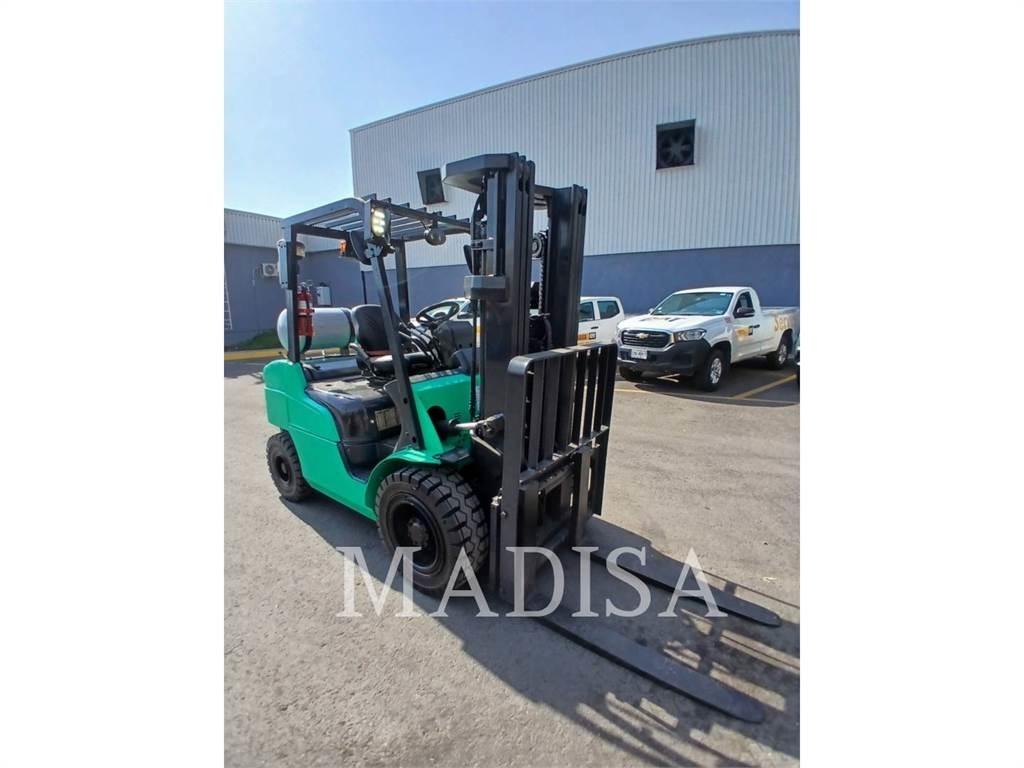CAT MITSUBISHI FG30N-LP Övriga motviktstruckar