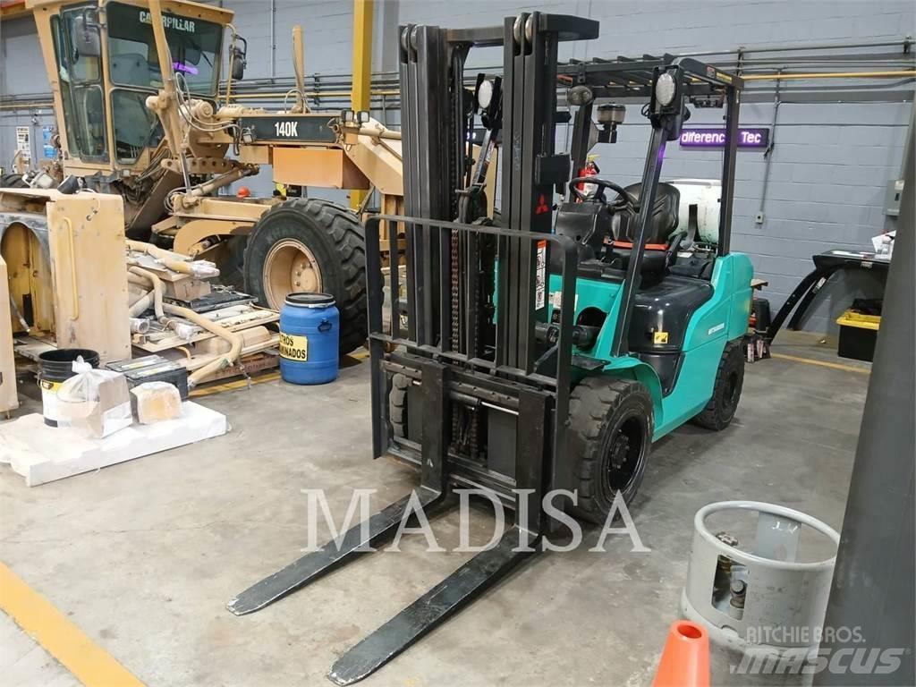 CAT MITSUBISHI FG30N-LP Övriga motviktstruckar