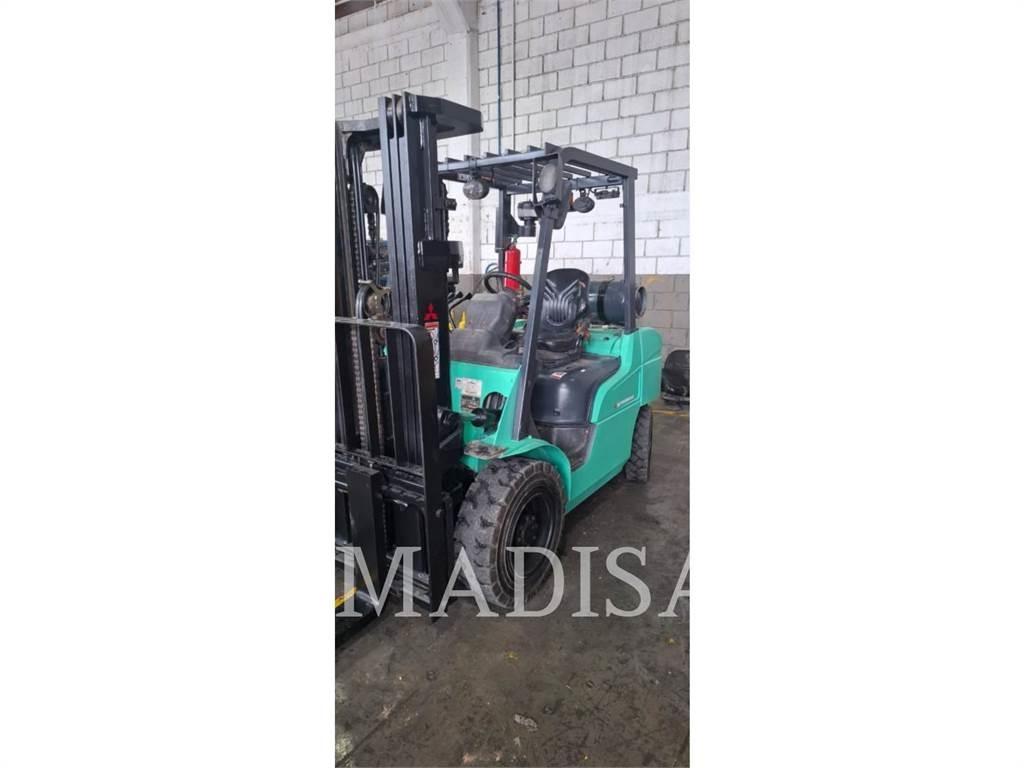 CAT MITSUBISHI FG30N-LP Övriga motviktstruckar