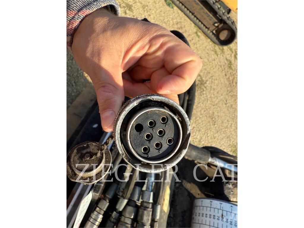 CAT PC205 Kompaktlastare